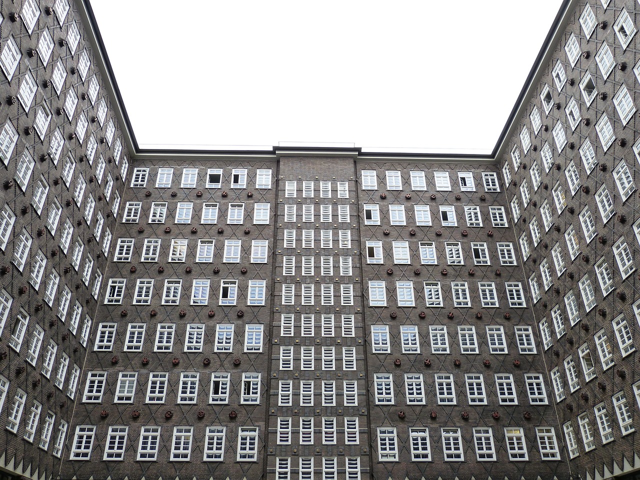 最新学校转让信息及其潜在影响分析