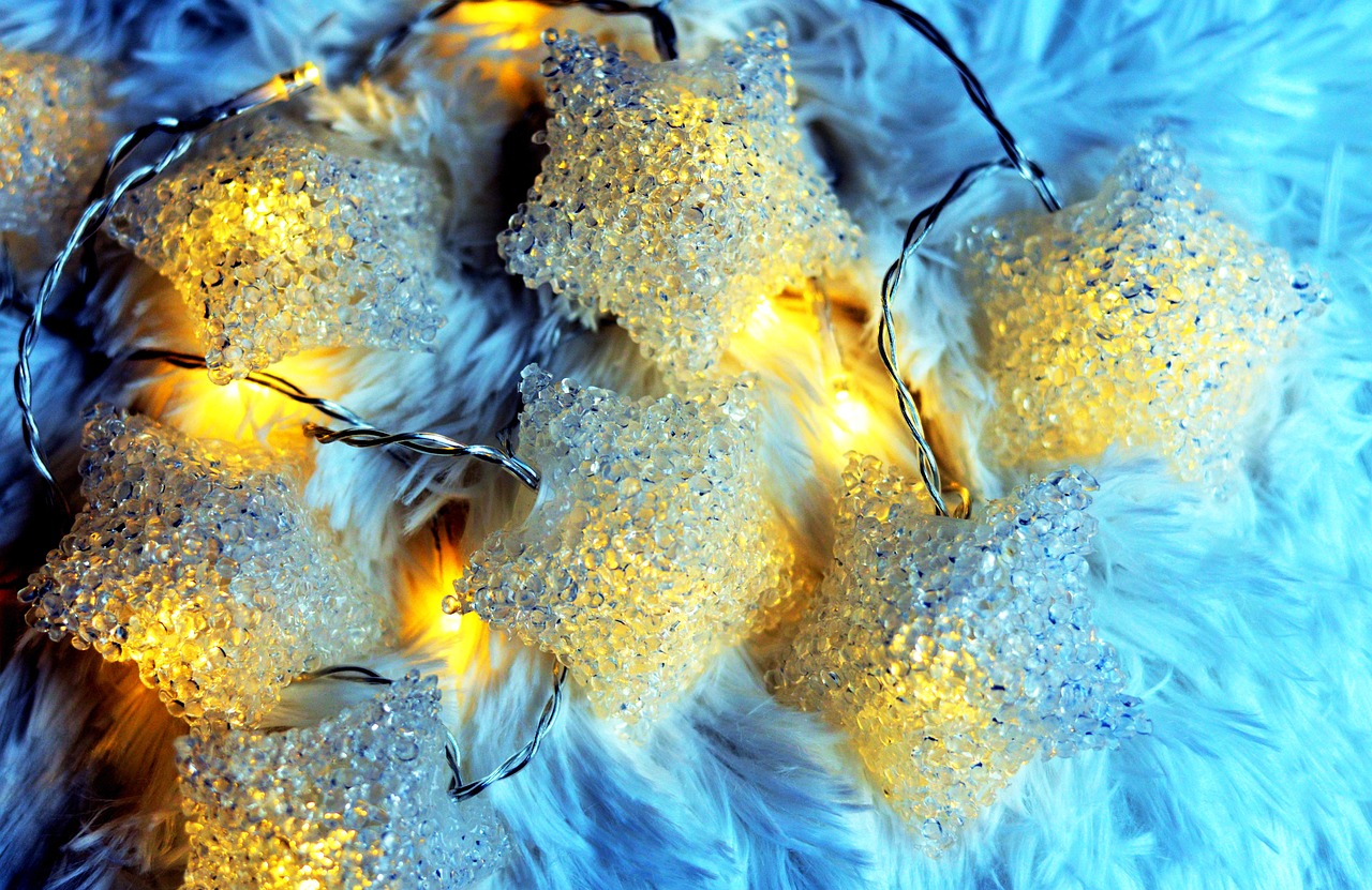 阿怡的最新动态,明星之光持续闪耀