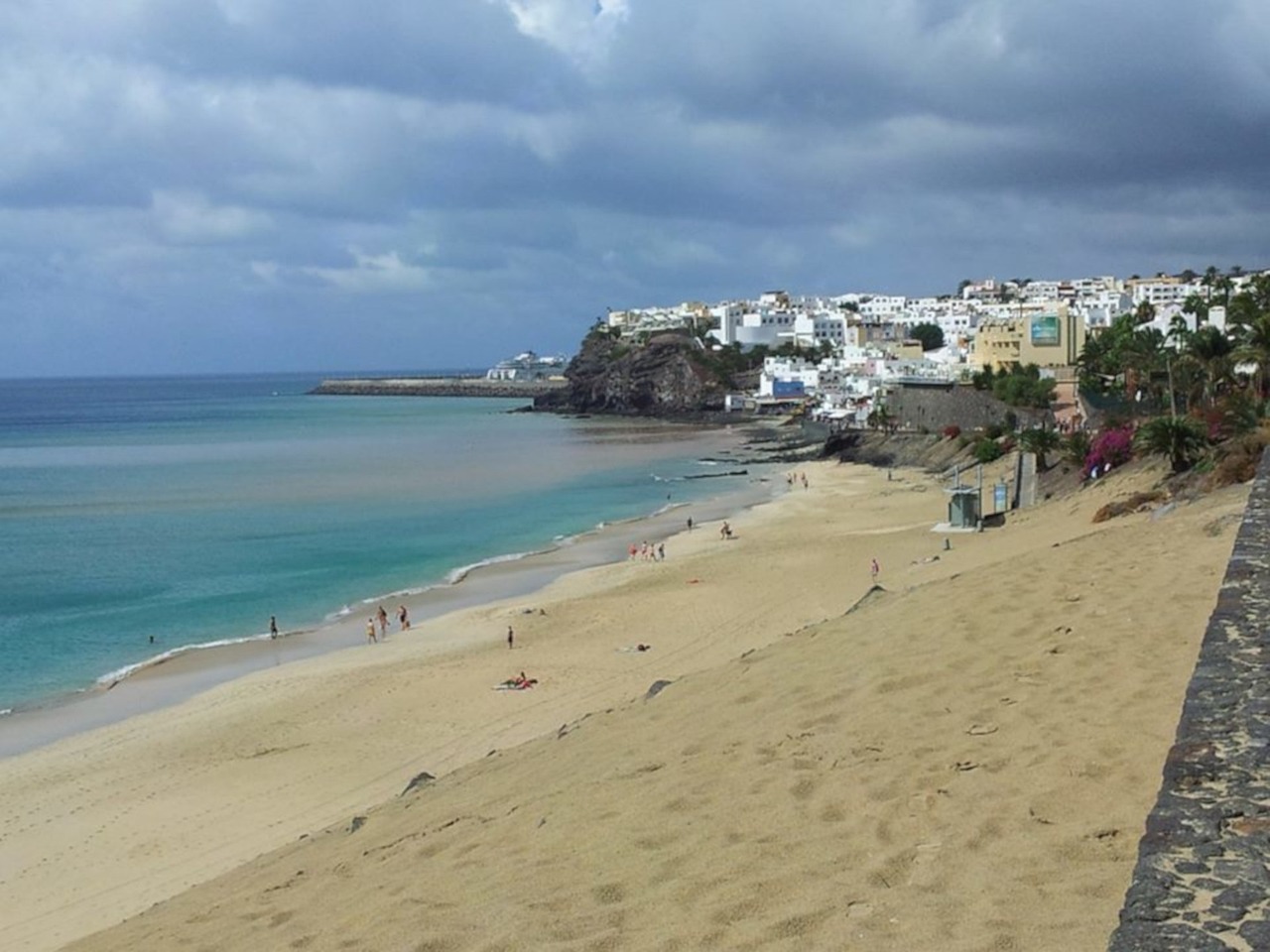 新疆最新教师招聘动态与展望,招聘趋势与前景分析