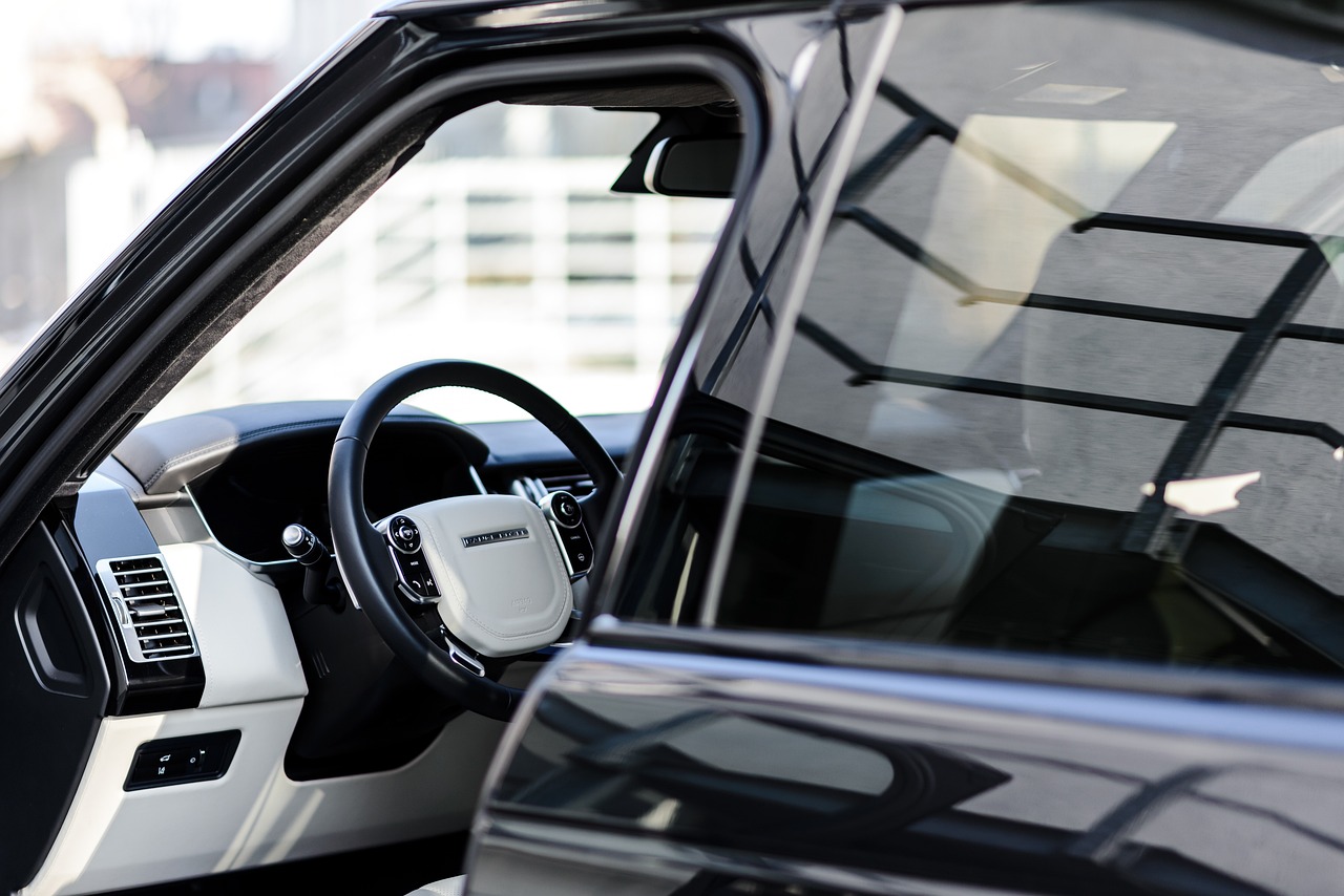 华颂7最新智能豪华轿车,引领未来的智能驾驶新标杆