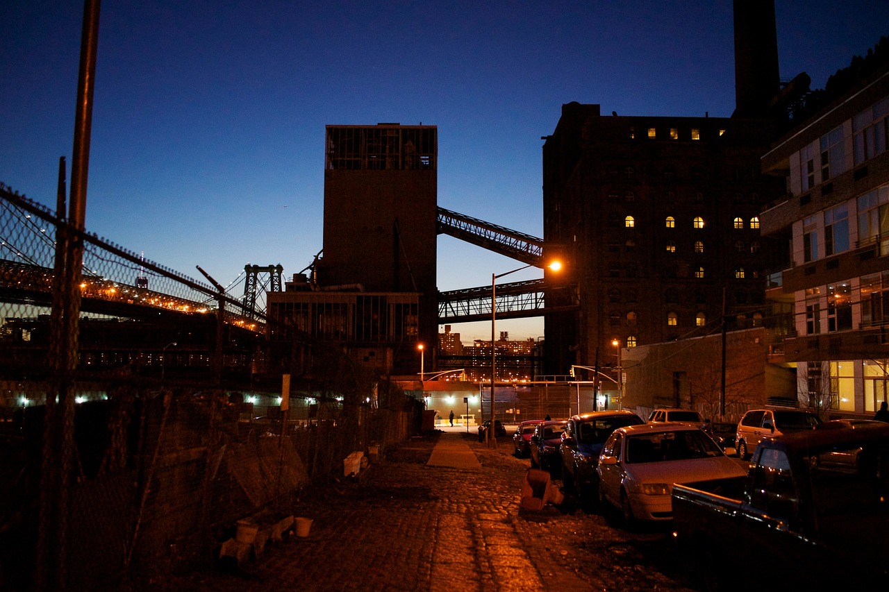 最新地摊源点亮城市夜经济璀璨星辰