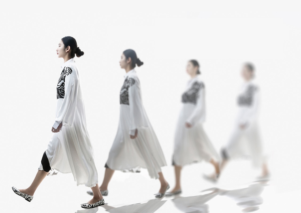 最新结婚礼服,时尚与浪漫的完美融合设计亮相!