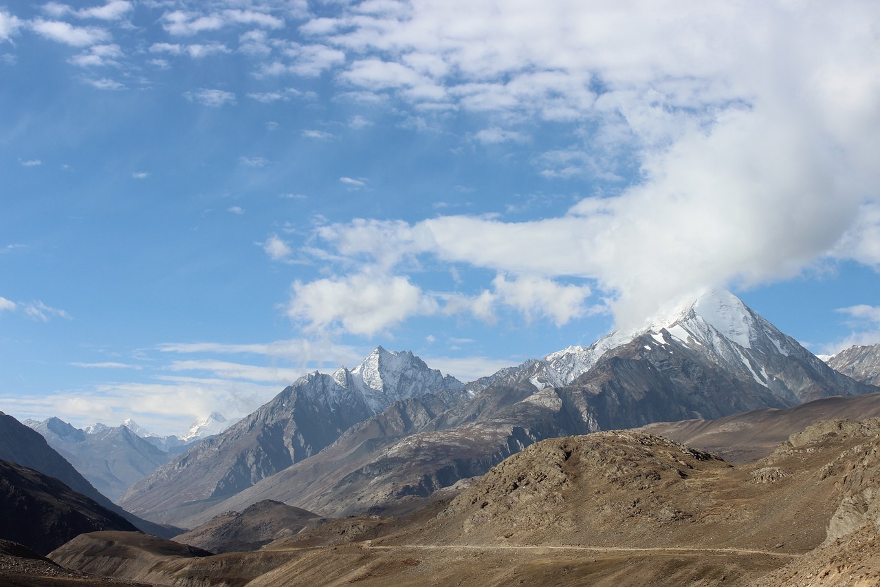 绵万高速公路最新动态,建设进展、影响及未来展望
