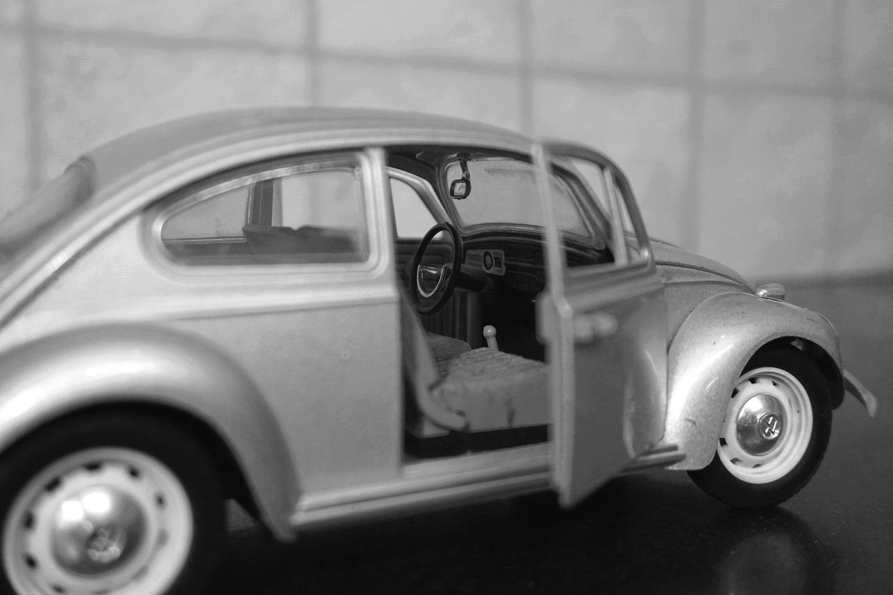 最新押运车技术革新与安全升级亮相