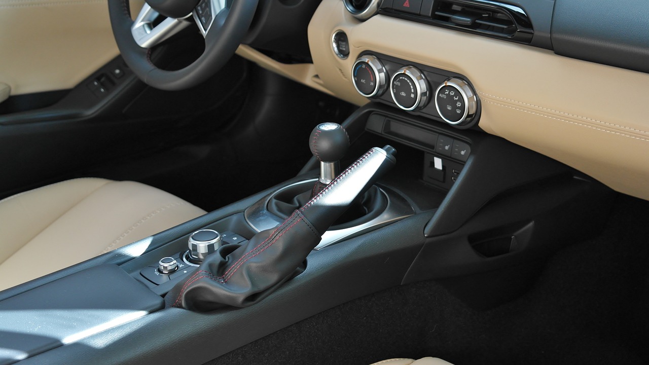 最新雨燕车型报价大全,全面了解雨燕车型及价格信息