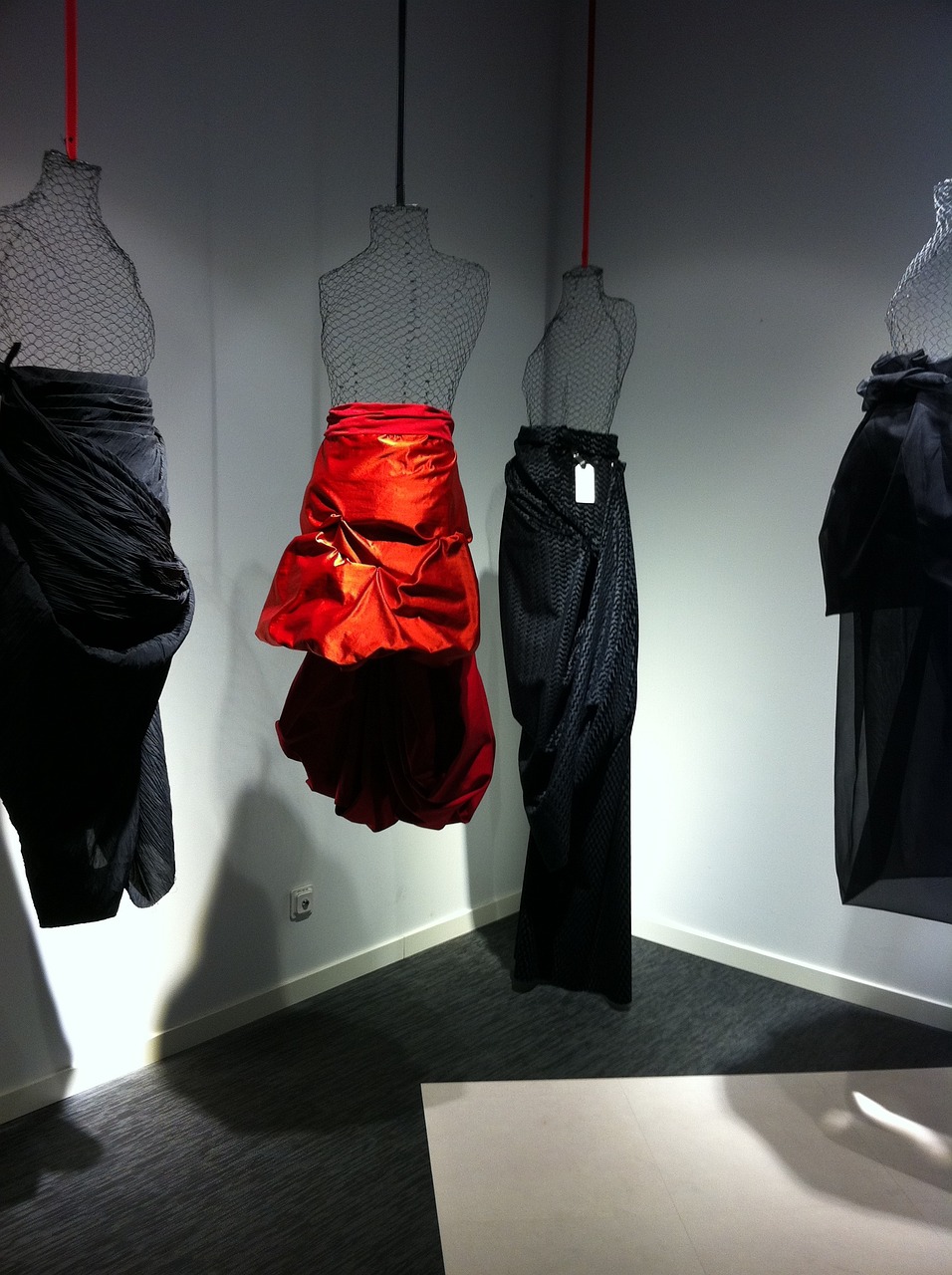 融合传统与现代,最新款寿衣展现尊重与关怀的时尚风采