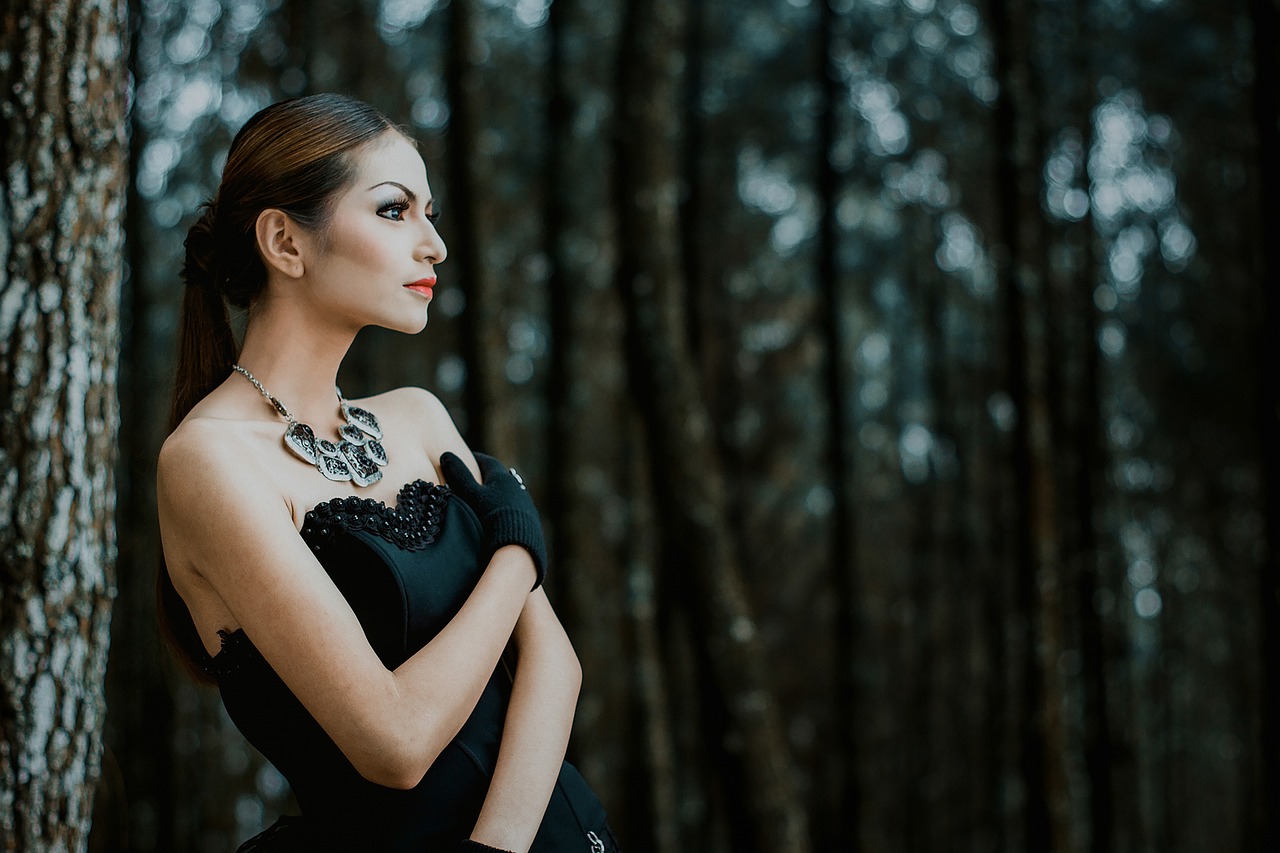 邹开云最新女装照,时尚魅力的极致展现