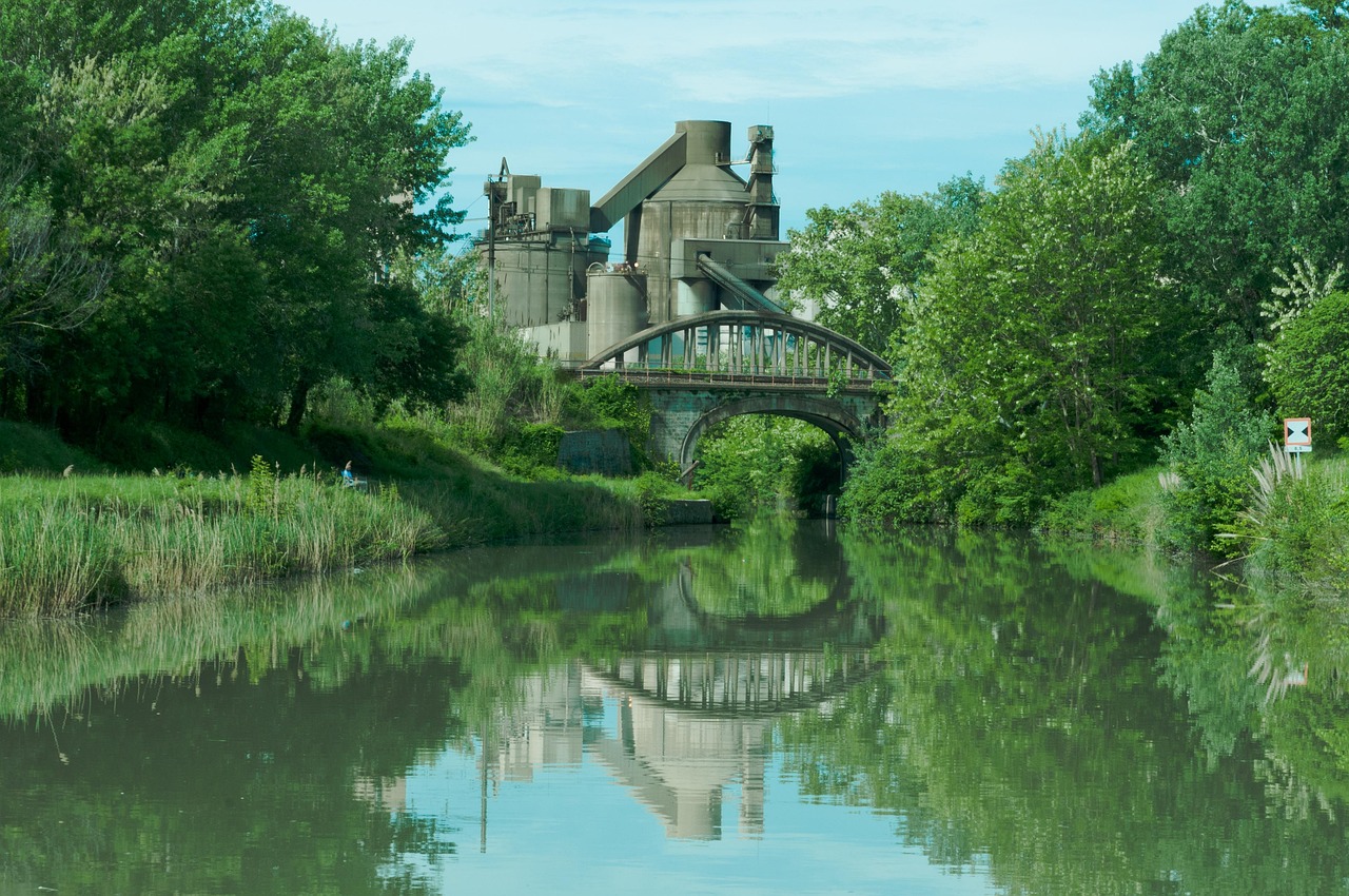 全国水泥涨价最新动态,市场走势分析与行业应对策略