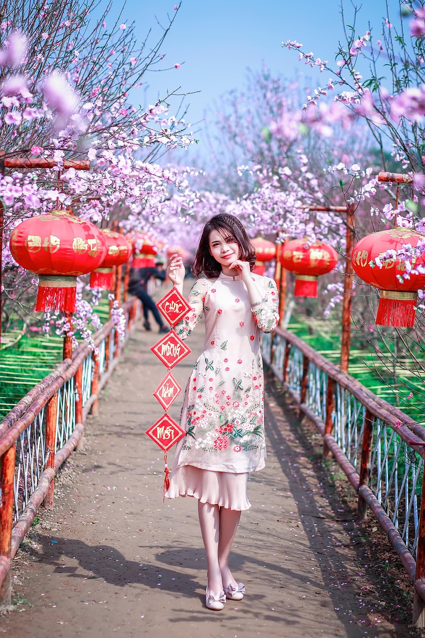 传统与现代融合之美,最新庙会歌舞盛宴