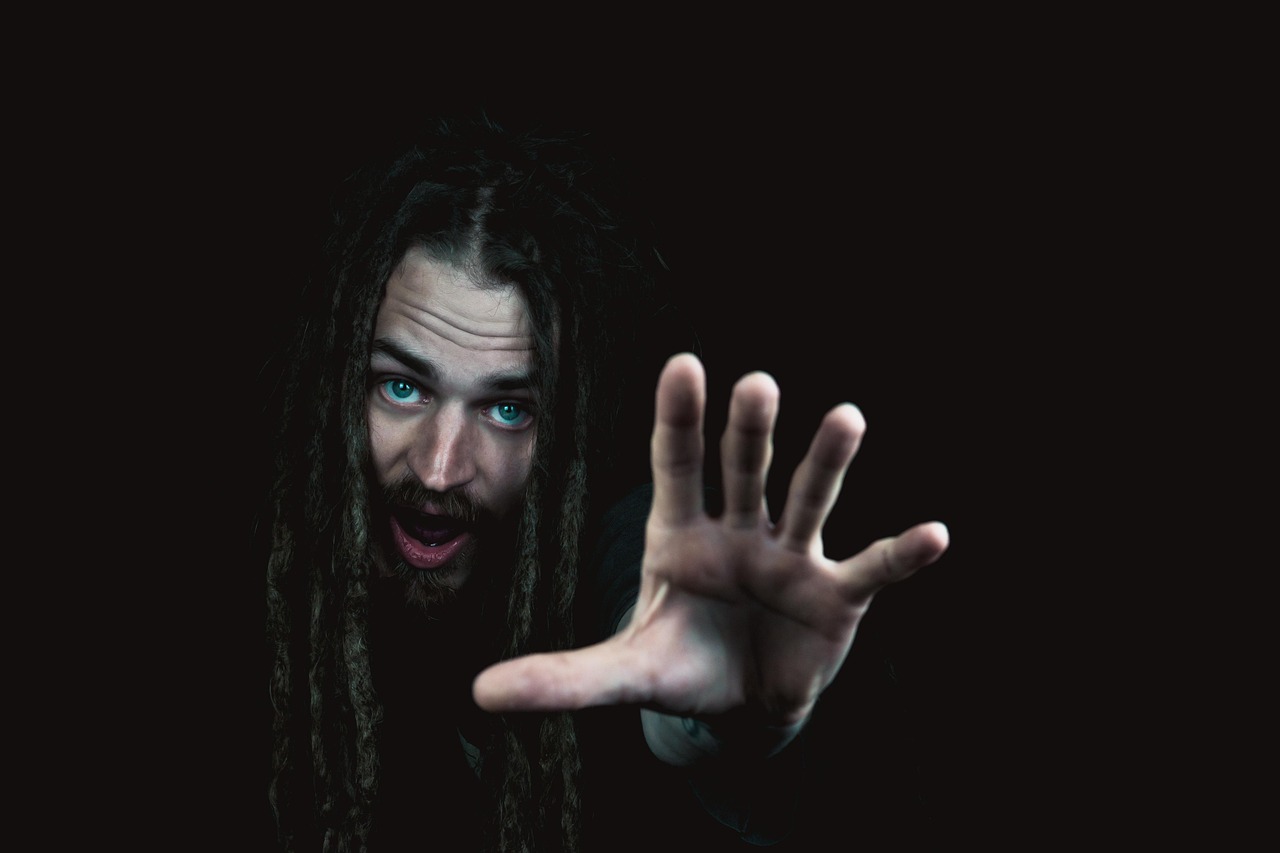 无法逃离的背叛动漫,背叛与救赎的交织情感探究