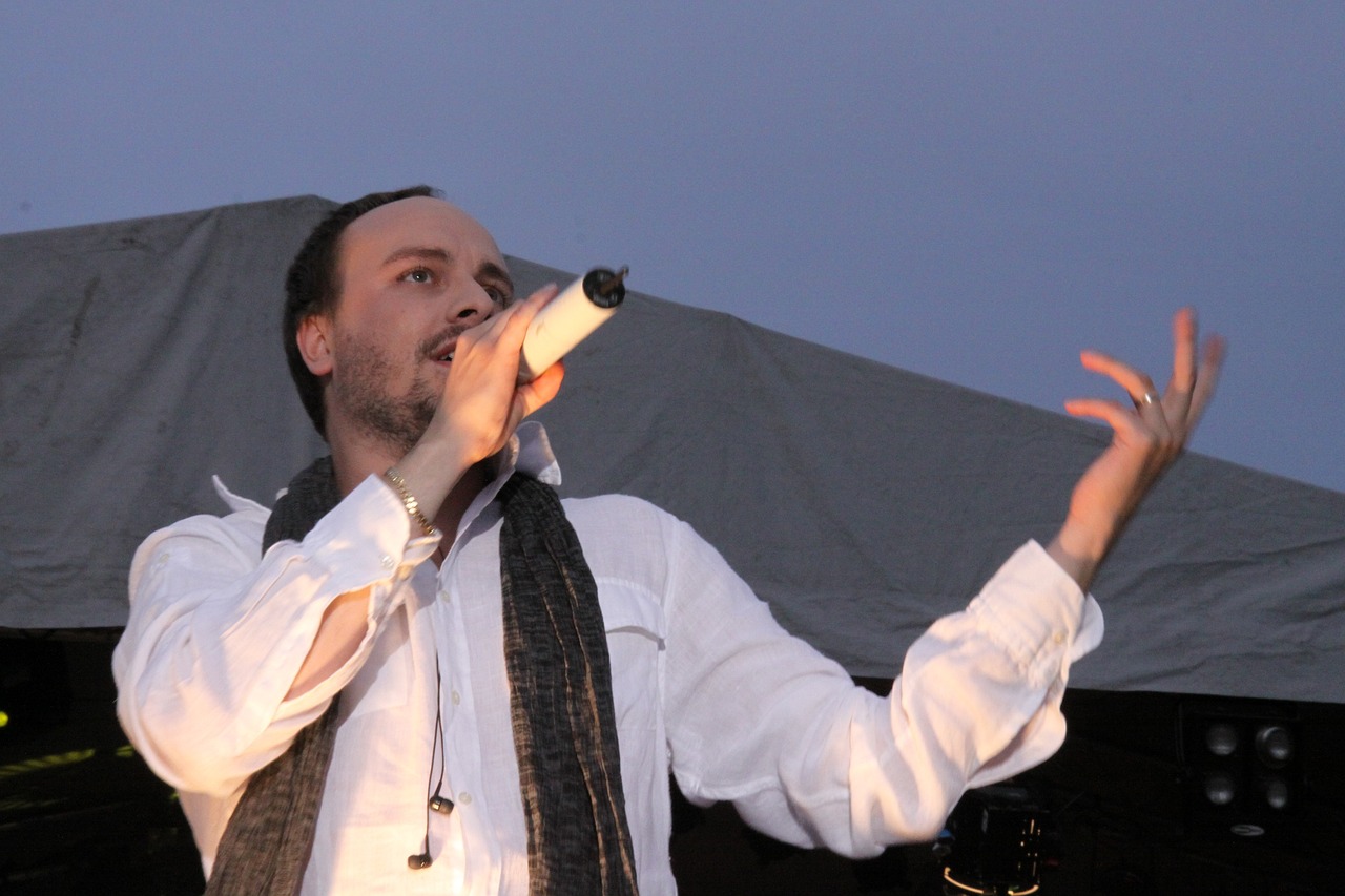 云飞最新歌曲,音乐之旅迈入新里程碑的时刻