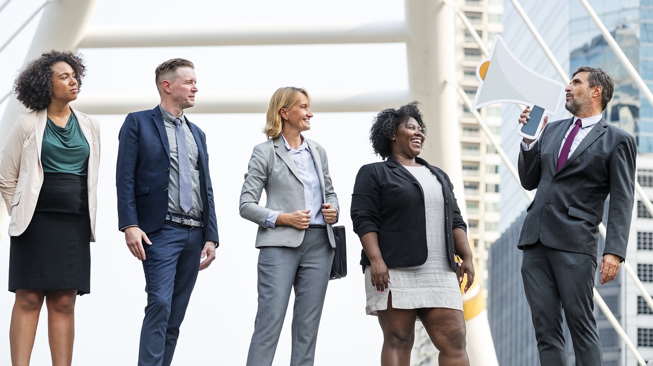 左撇子明星大揭秘,与众不同的魅力人物盘点