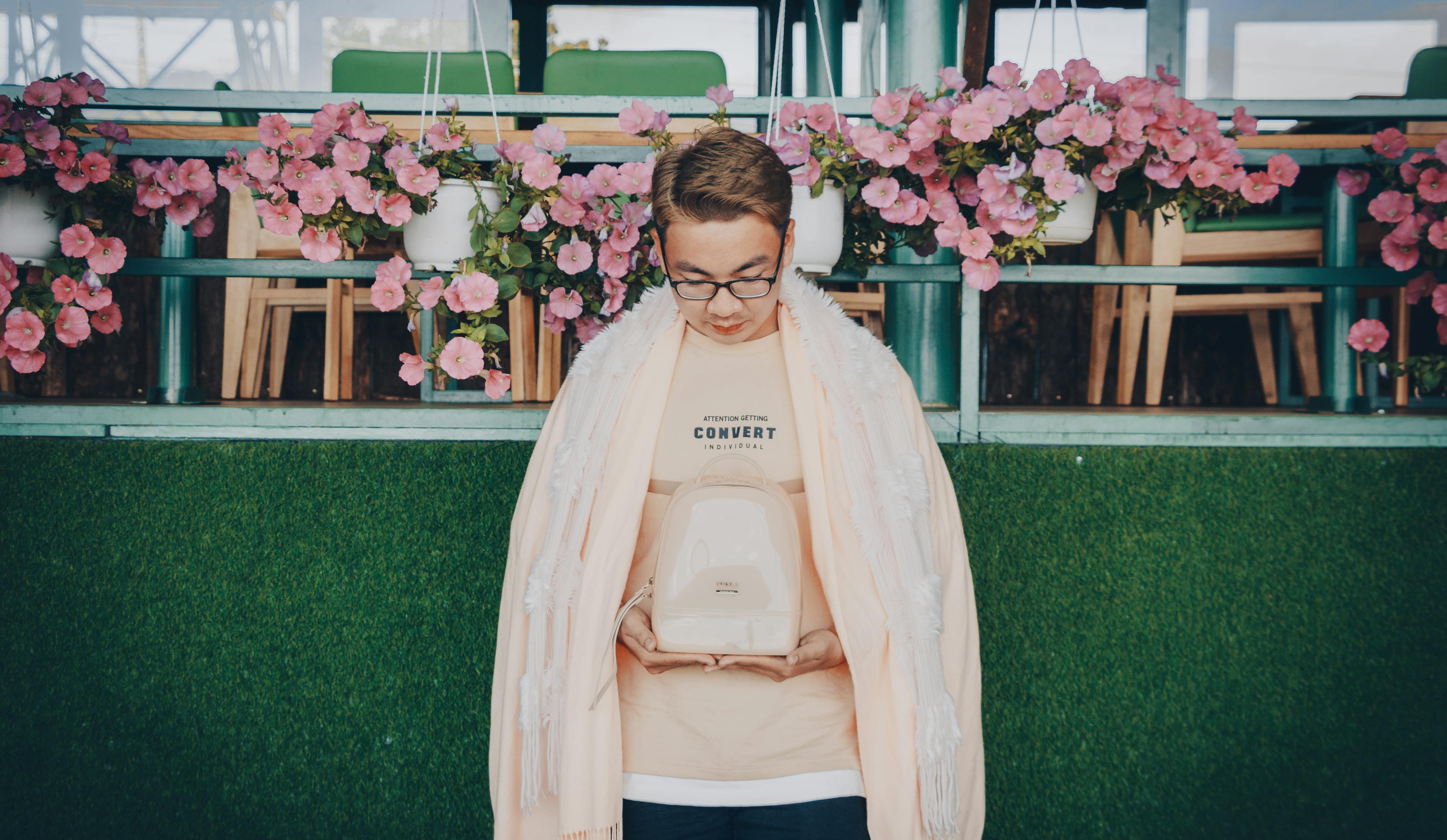 潘虹男演员,璀璨之星之路