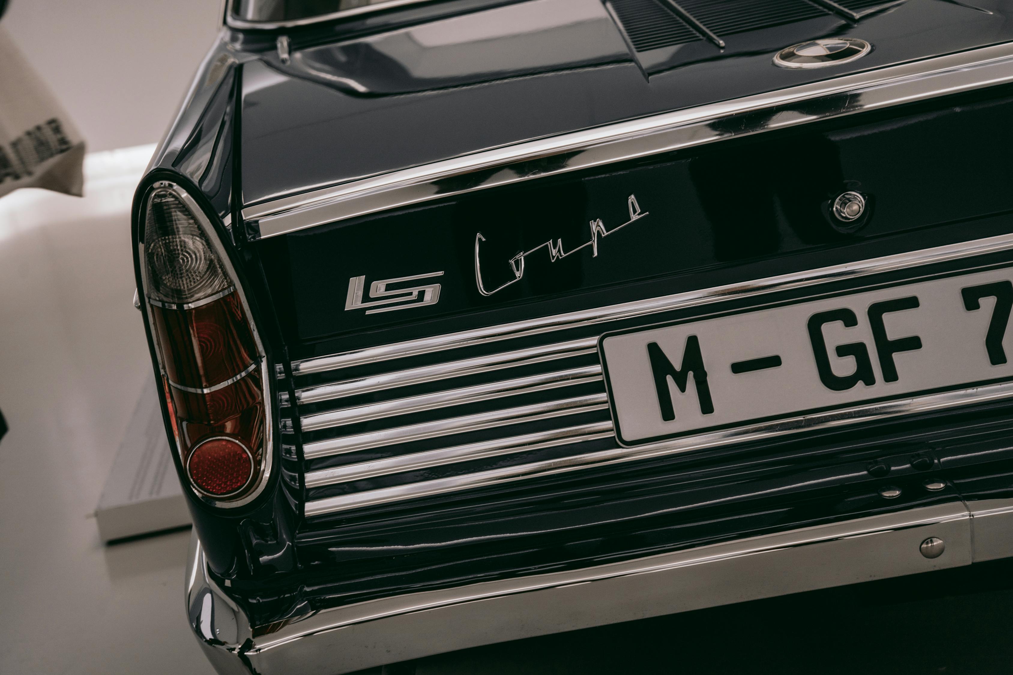 宝马全新1系上市,重塑豪华入门轿车标杆