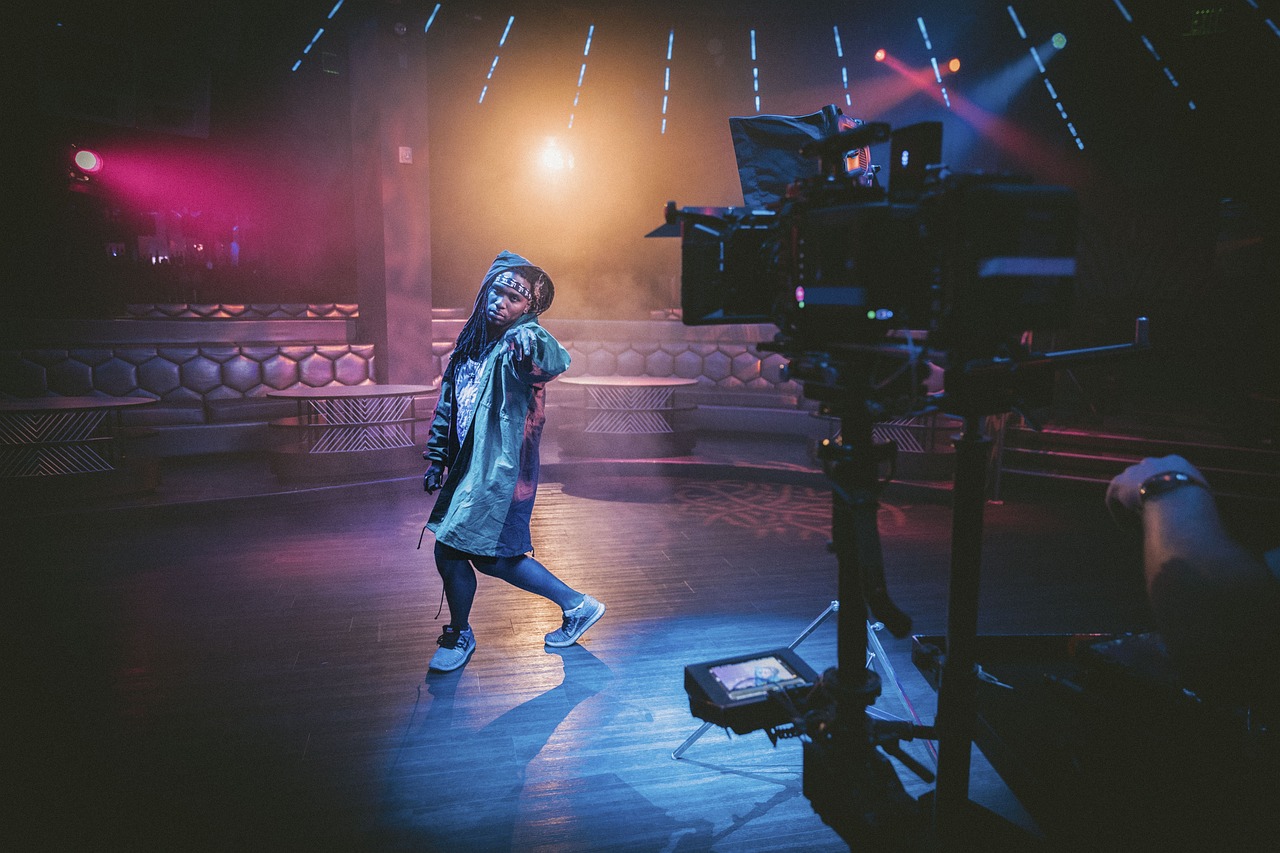 三月五年级舞蹈风采,最新舞蹈视频欣赏与春舞风采展现