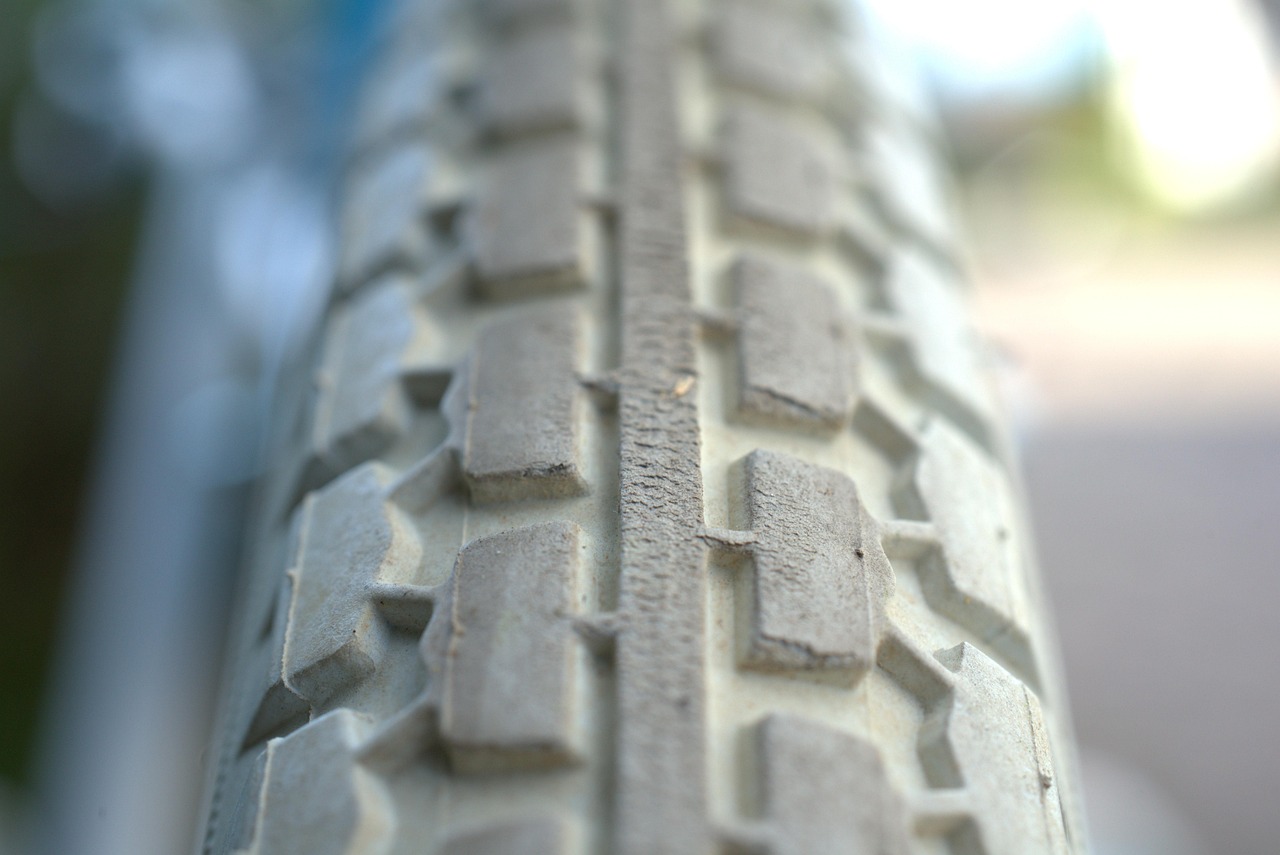 五月橡胶行情深度解析,财经直播间的市场洞察