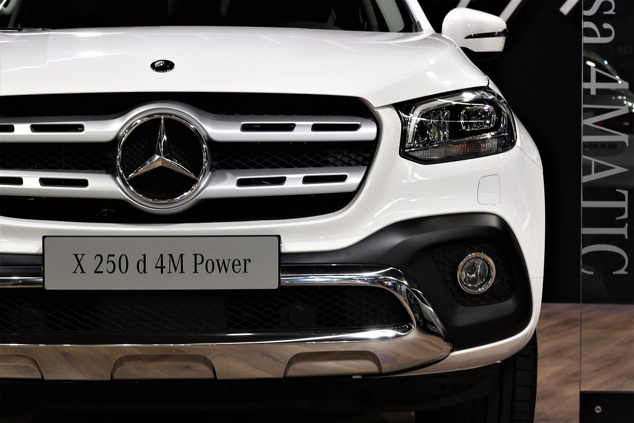 五月奔驰车比赛,速度与激情的盛宴